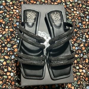 Vince Camuto women’s Sandals Peomi